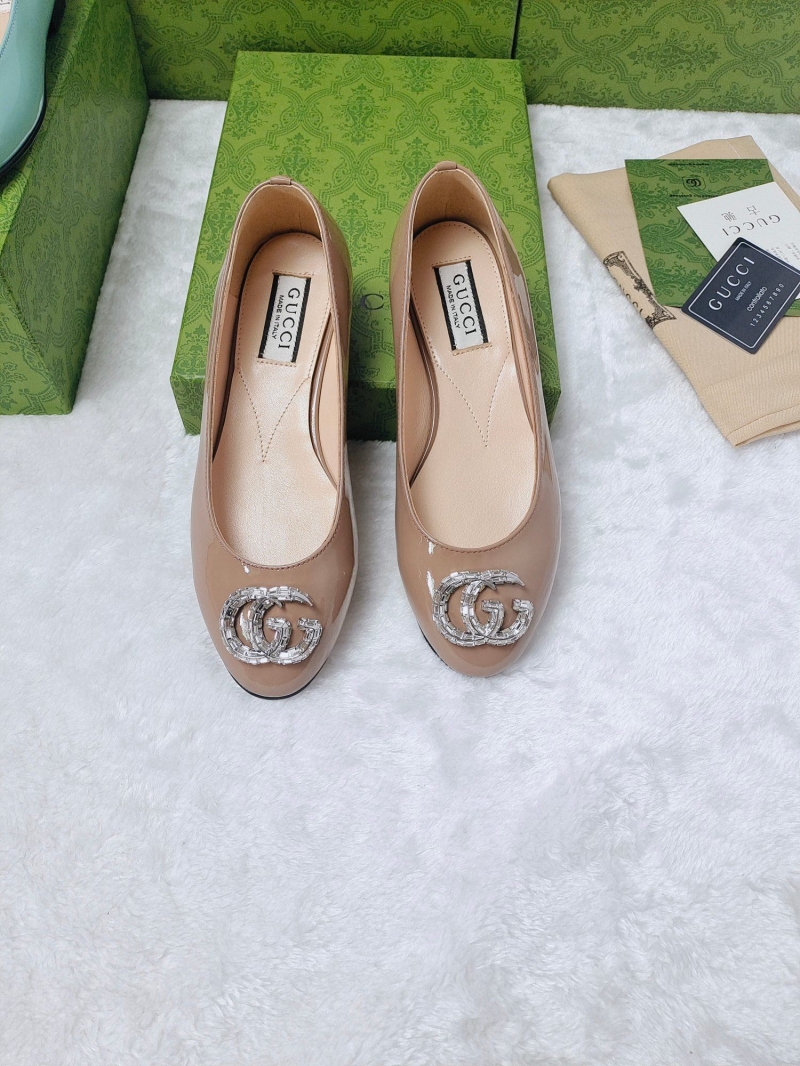 Gucci Flat Shoes